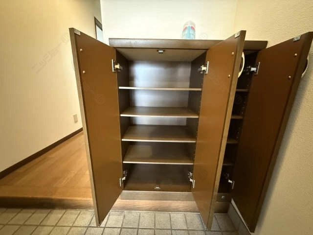 シューズボックス