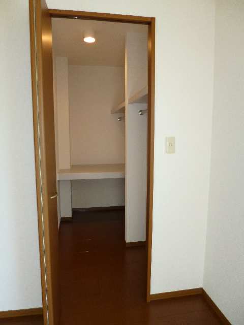 ｳｫｰｸｲﾝｸﾛｰｾﾞｯﾄ