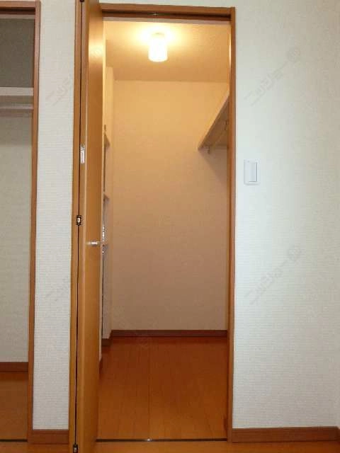 ｳｫｰｸｲﾝｸﾛｰｾﾞｯﾄ