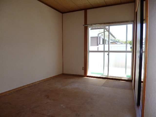 和室（畳入る前）