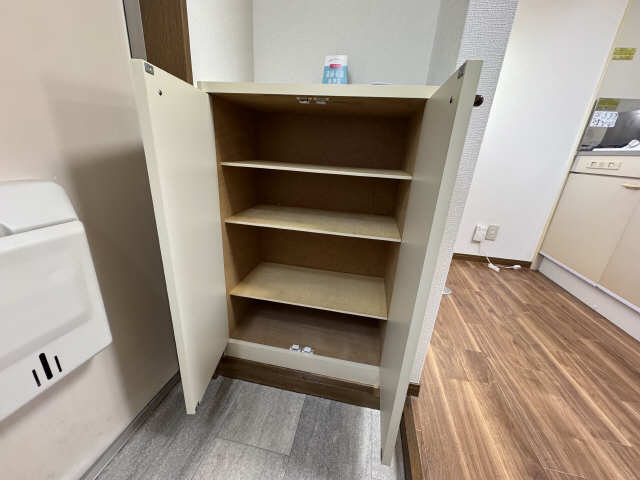 シューズボックス