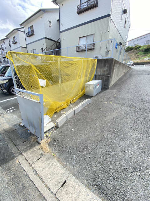 敷地内ゴミ捨て場