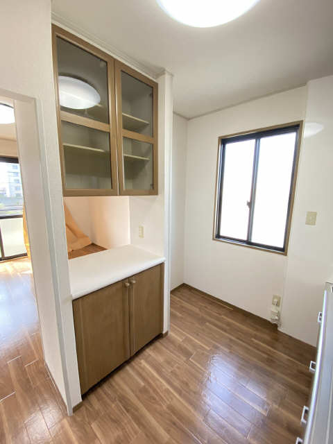 キッチン裏収納