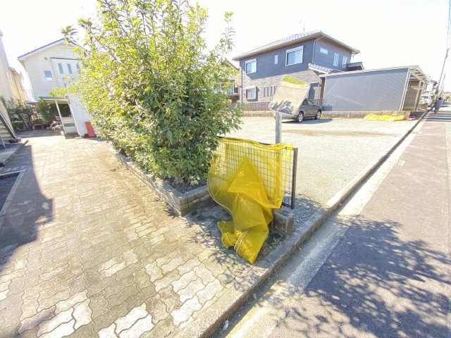 敷地内ゴミ捨て場