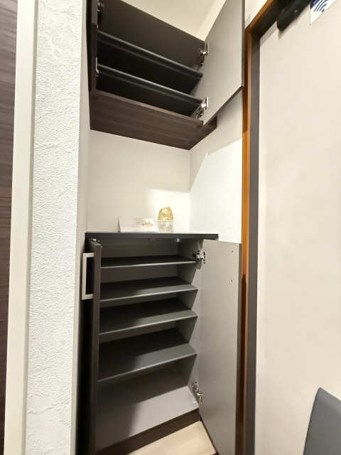 シューズボックス