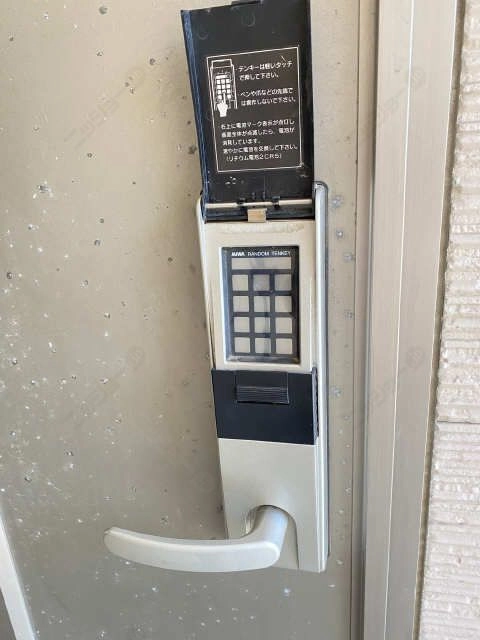 玄関テンキーロック