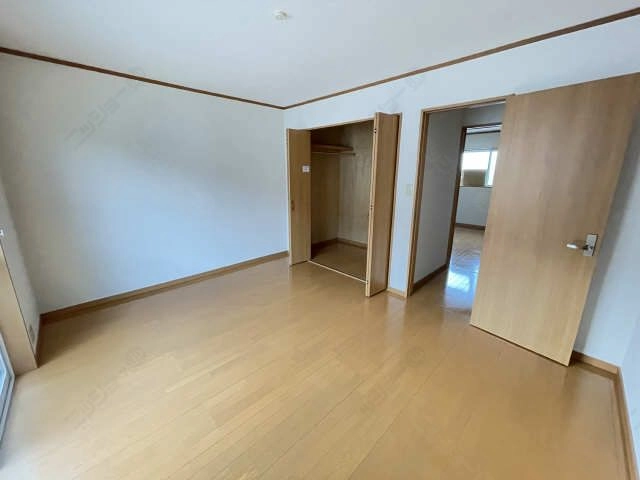 2階南洋間収納