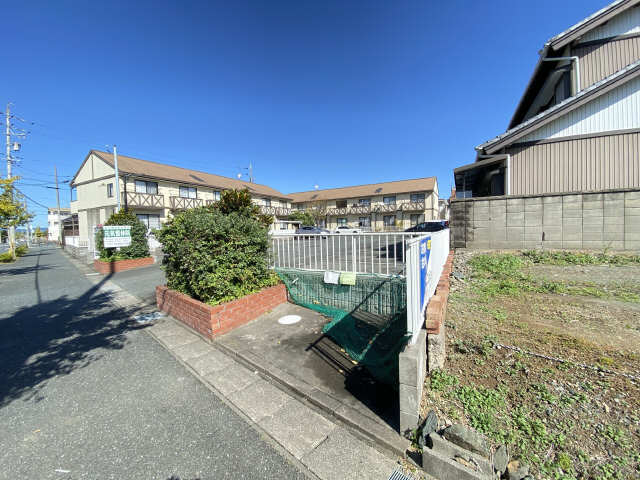 敷地内ゴミ捨�て場