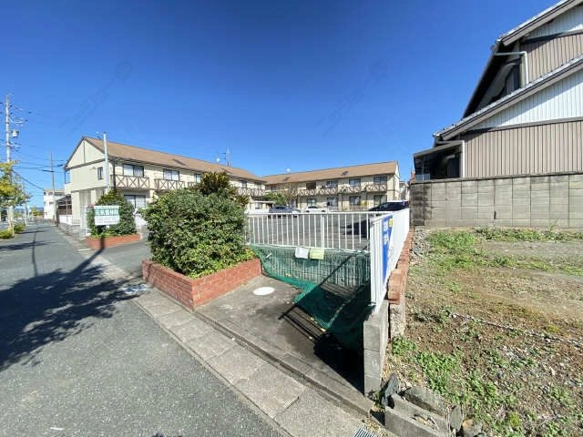 敷地内ゴミ捨て場