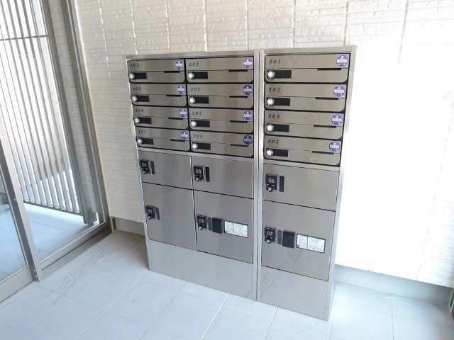 集合ポスト宅配ボックス