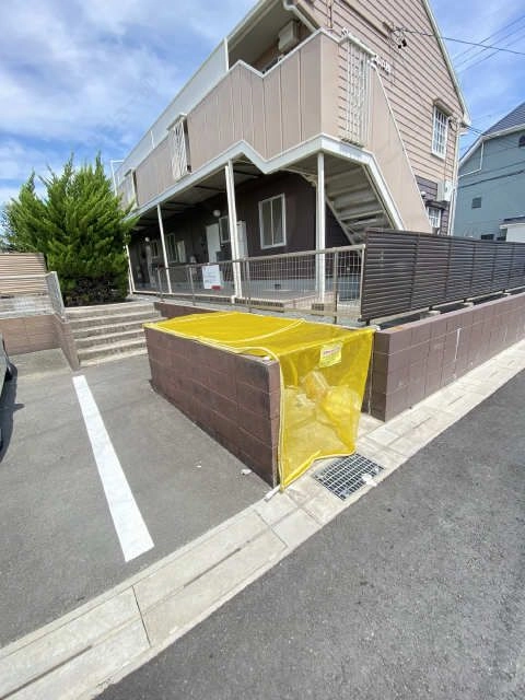 ゴミ捨て場