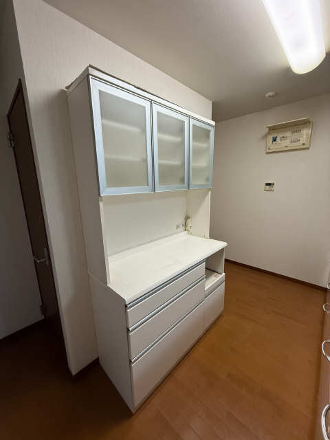 キッチン収納棚