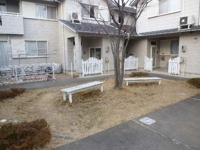 ベンチ