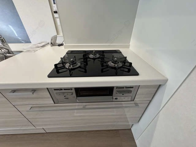 ビルトイン３口コン