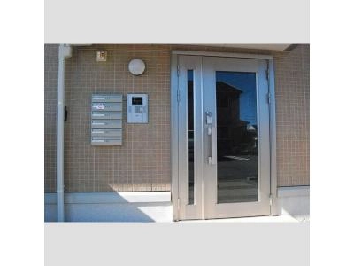 エ  ントランス