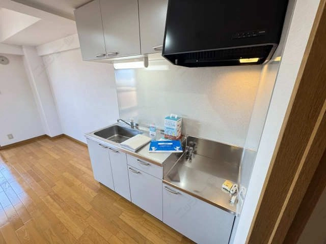 ＊同物件別号室写真です。