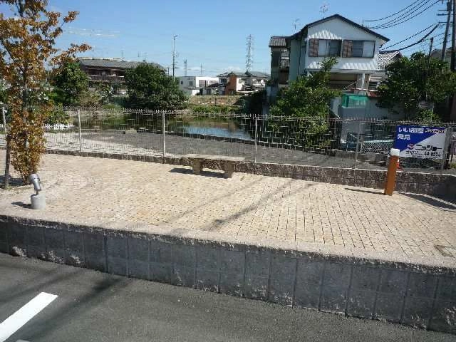 ベンチ
