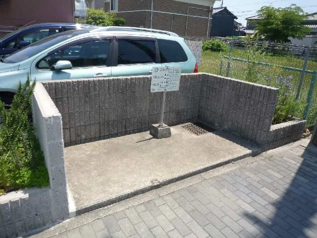 ゴミ捨て場