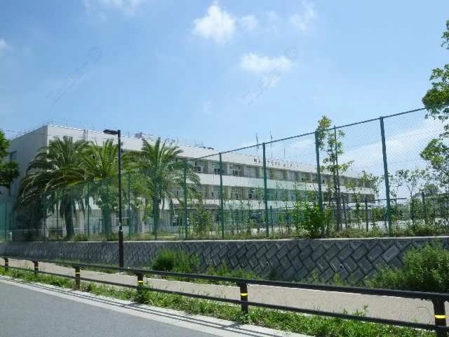 共和西小学校歩3分