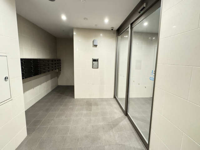 風除室（夜間）