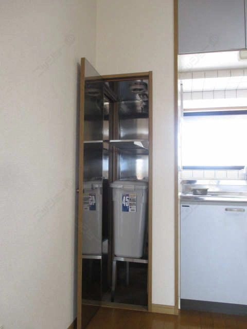 キッチンストッカー