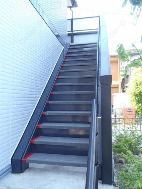 共用階段