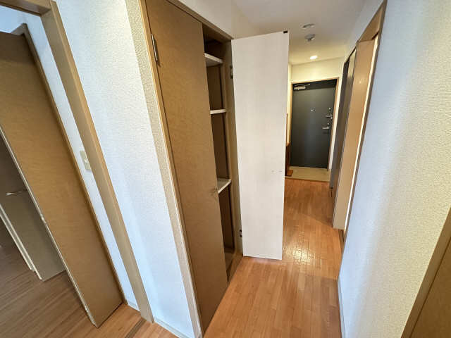 収納（廊下）-1