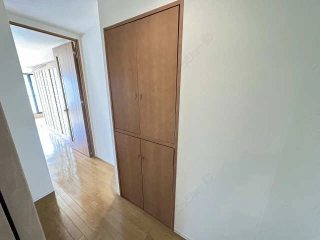 収納（廊下）-2