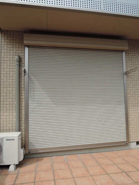 シャッター雨戸