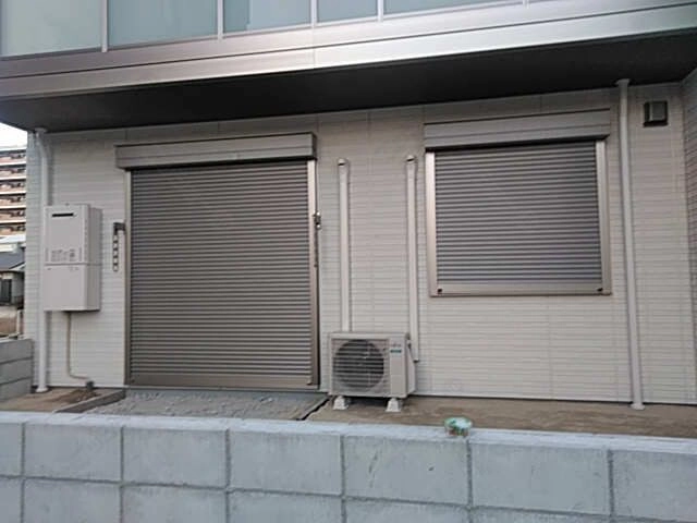 シャッター（南）