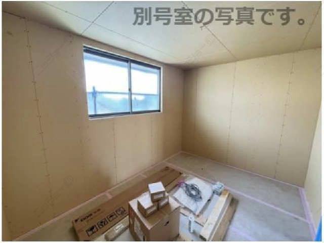 洋室(建築中)