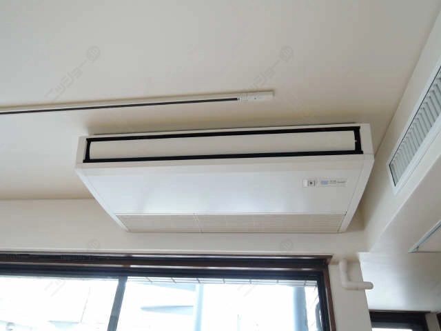 リビングエアコン