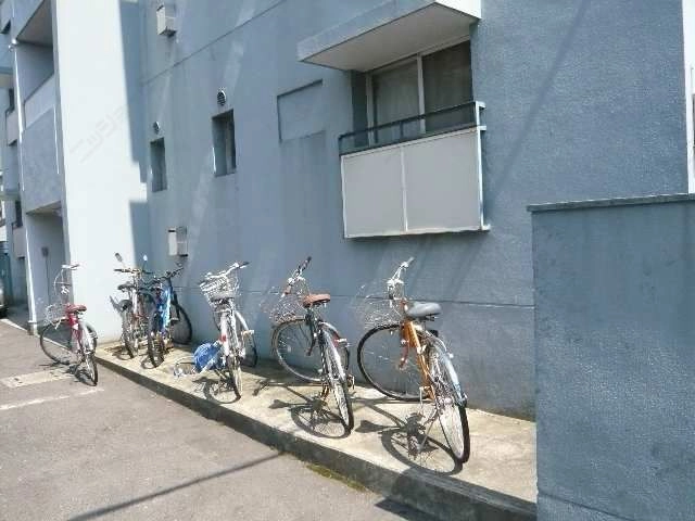 駐輪スペ  ース