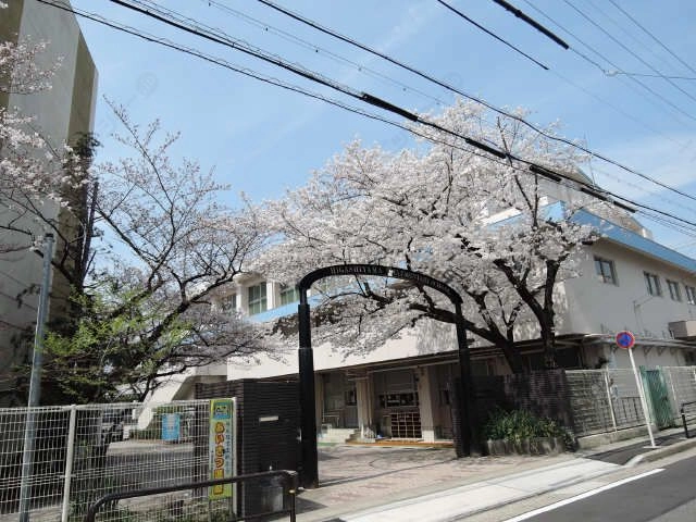 東山小学校