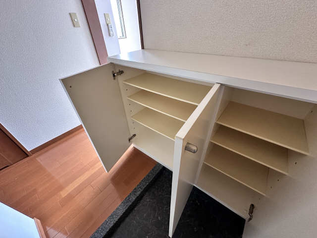 シューズボックス