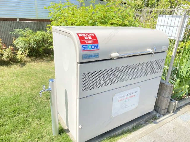 敷地内ゴミ置き場
