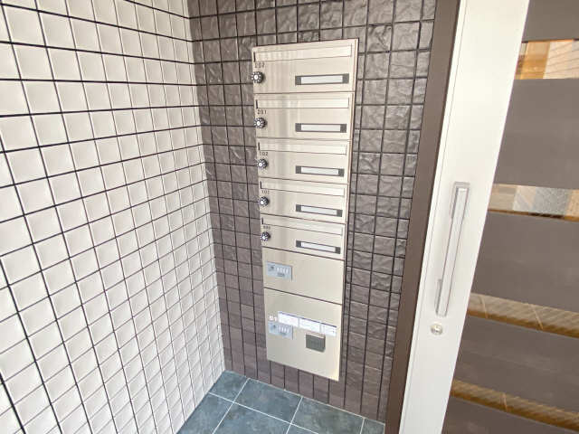 集合ポスト・宅配ボックス