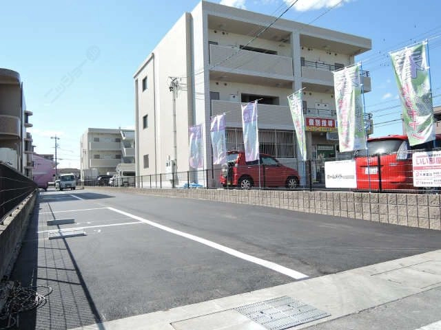 別敷地駐車場