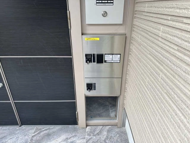 宅配ボックス