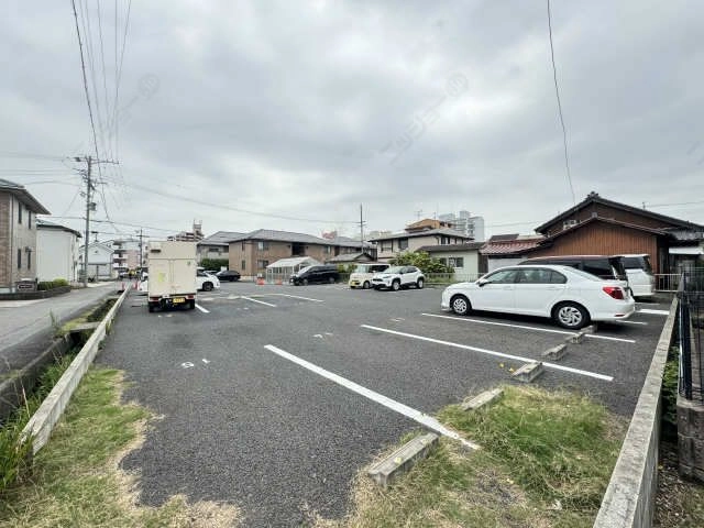 敷地外駐車場
