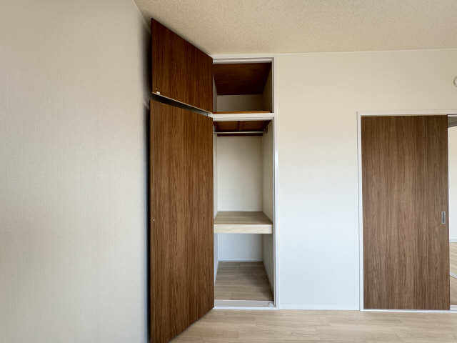 収納（南洋室西側）