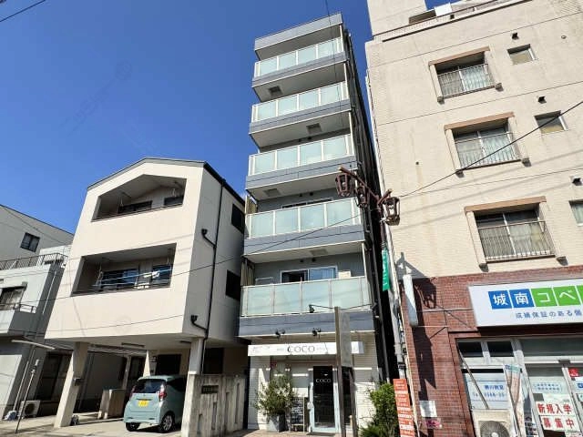 西側外観