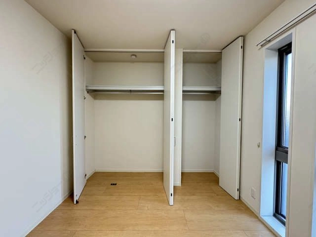 収納（北洋室：西側）