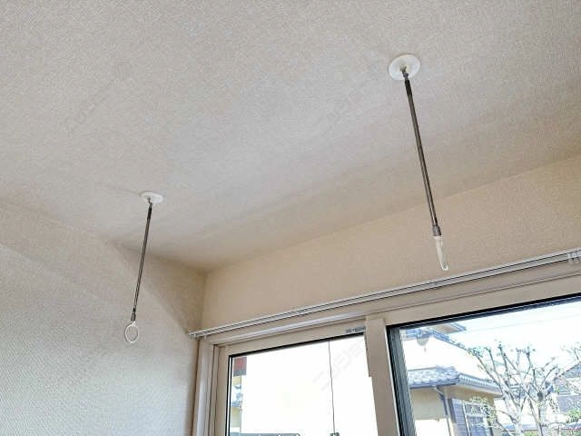 室内物干し竿かけ