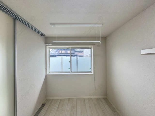 室内物干し（西側洋室）