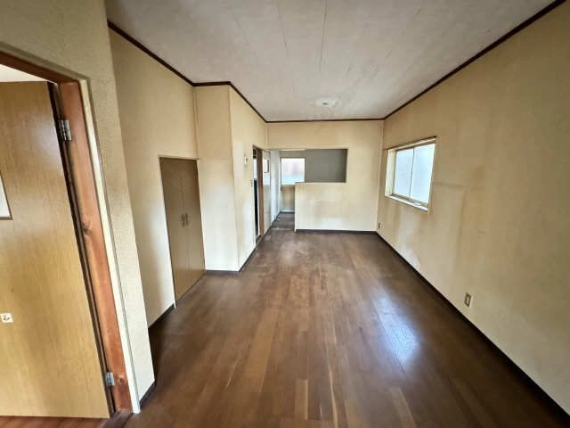 リビング（修繕前）