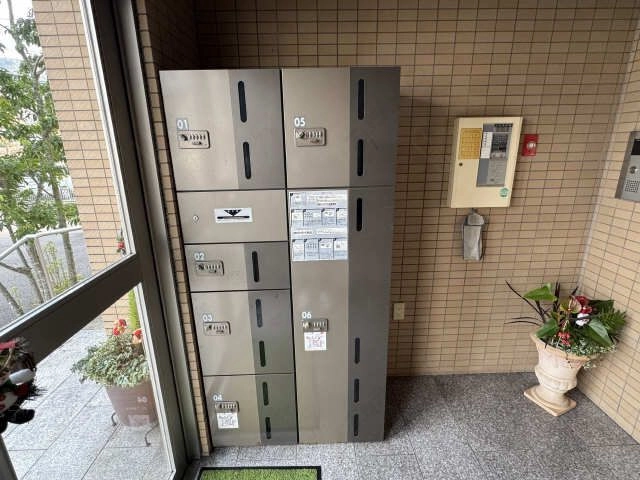 宅配ボックス