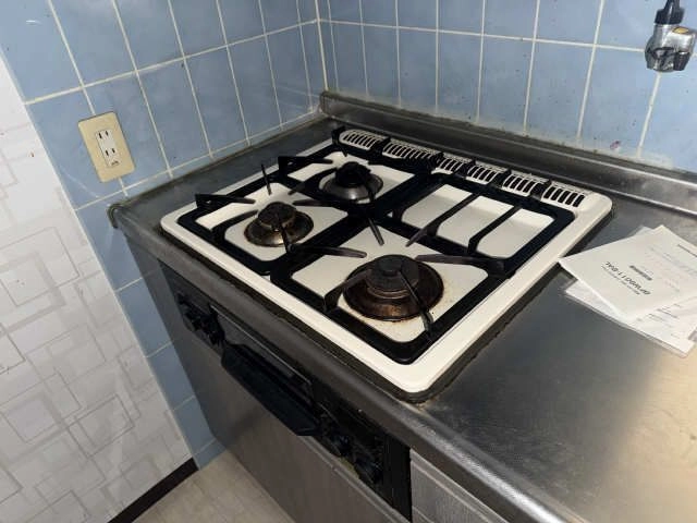 三口コンロ