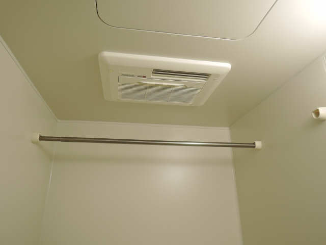 洋室暖房乾燥機