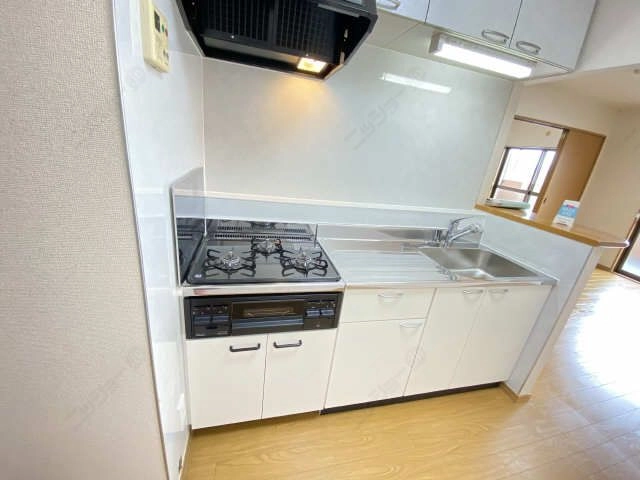 三口コンロ